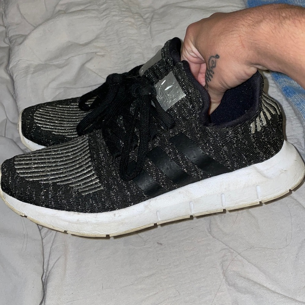 Adidas sneakers 7.5